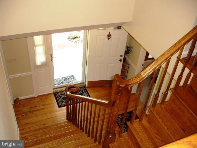 1020 Huntfield Road Westminster, MD 21157 - Photo 5 of 30 Entrance / Foyer