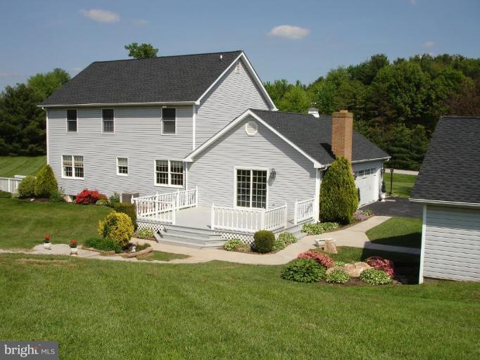 1020 Huntfield Road Westminster, MD 21157 - Photo 7 of 30 Exterior (Rear)