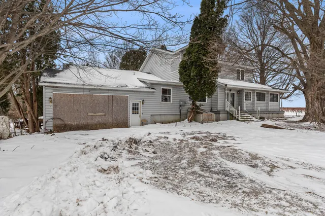 $685,000 | 8600 Garr Road, Berrien Springs, MI 49103