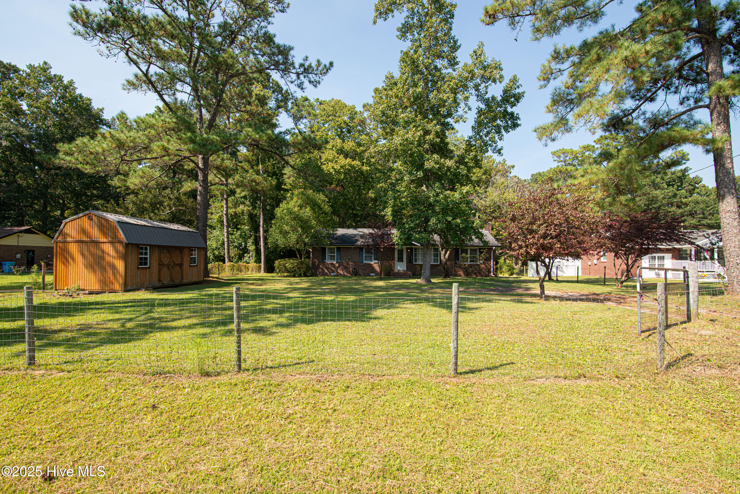 1556 Blue Creek Road Jacksonville, NC 28540 - Photo 2 of 33 DSC_2926