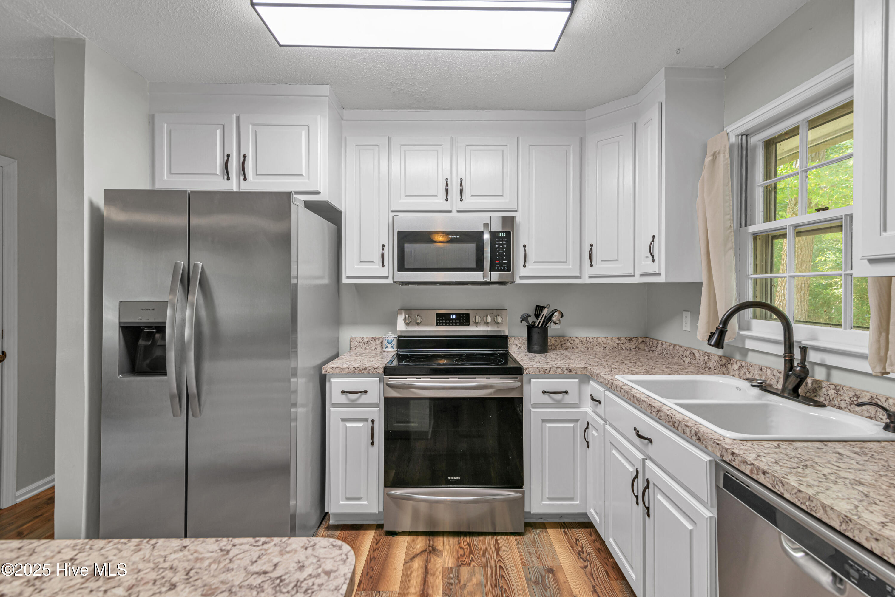 1556 Blue Creek Road Jacksonville, NC 28540 - Photo 8 of 33 DSC_3012