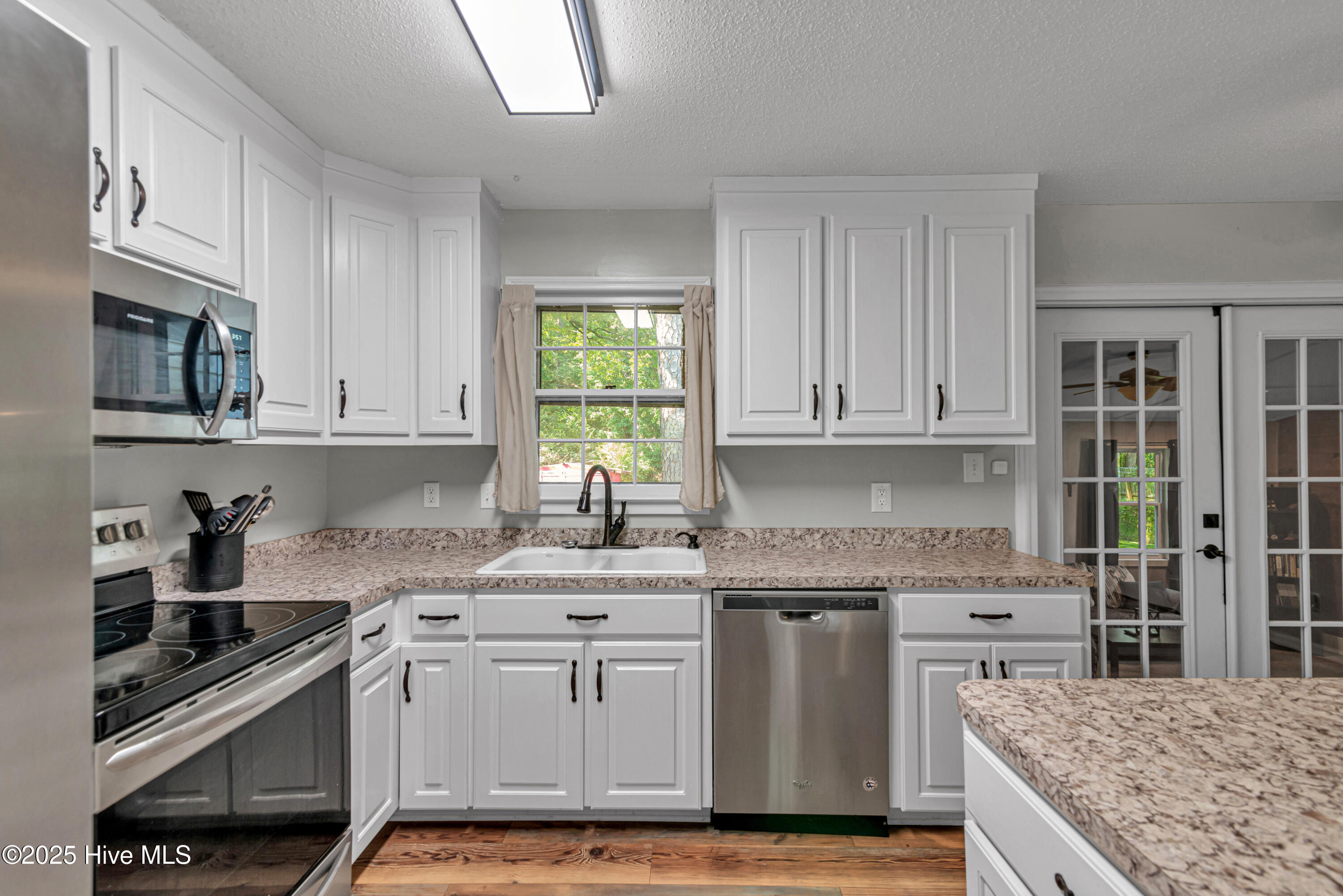 1556 Blue Creek Road Jacksonville, NC 28540 - Photo 9 of 33 DSC_3018