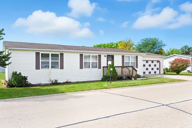 $64,900 | 219 Meadowlark Lane, Sandwich, IL 60548