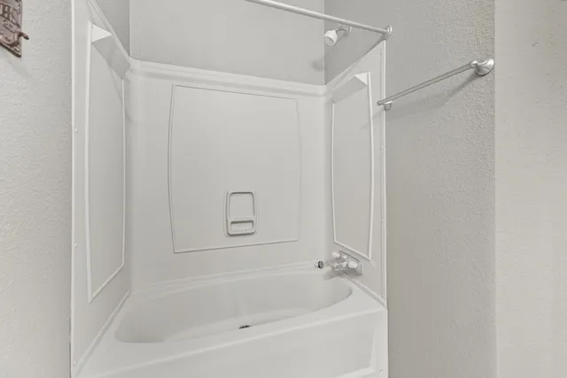 $64,900 | 219 Meadowlark Lane, Sandwich, IL 60548