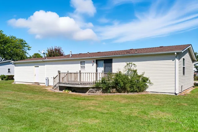 $64,900 | 219 Meadowlark Lane, Sandwich, IL 60548