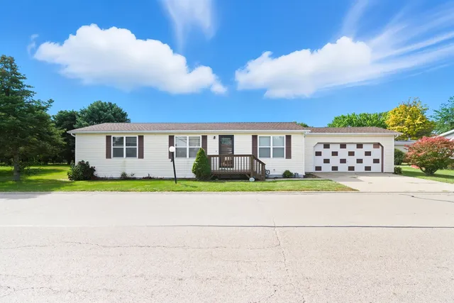 $64,900 | 219 Meadowlark Lane, Sandwich, IL 60548