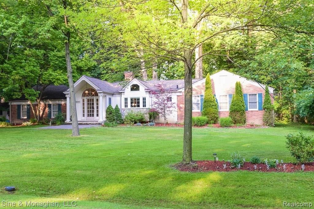 28362 Forestbrook Drive Farmington Hills, MI 48334 - Photo 2 of 38