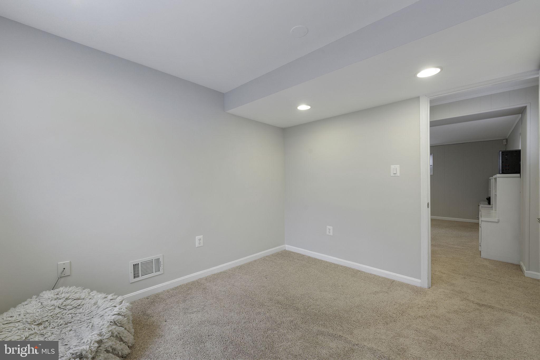 9916 Colony Road Fairfax, VA 22030 - Photo 25 of 32 Office