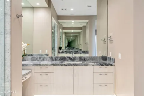 $4,690,000 | 2 Biltmore Estates Drive, Unit 309, Phoenix, AZ 85016