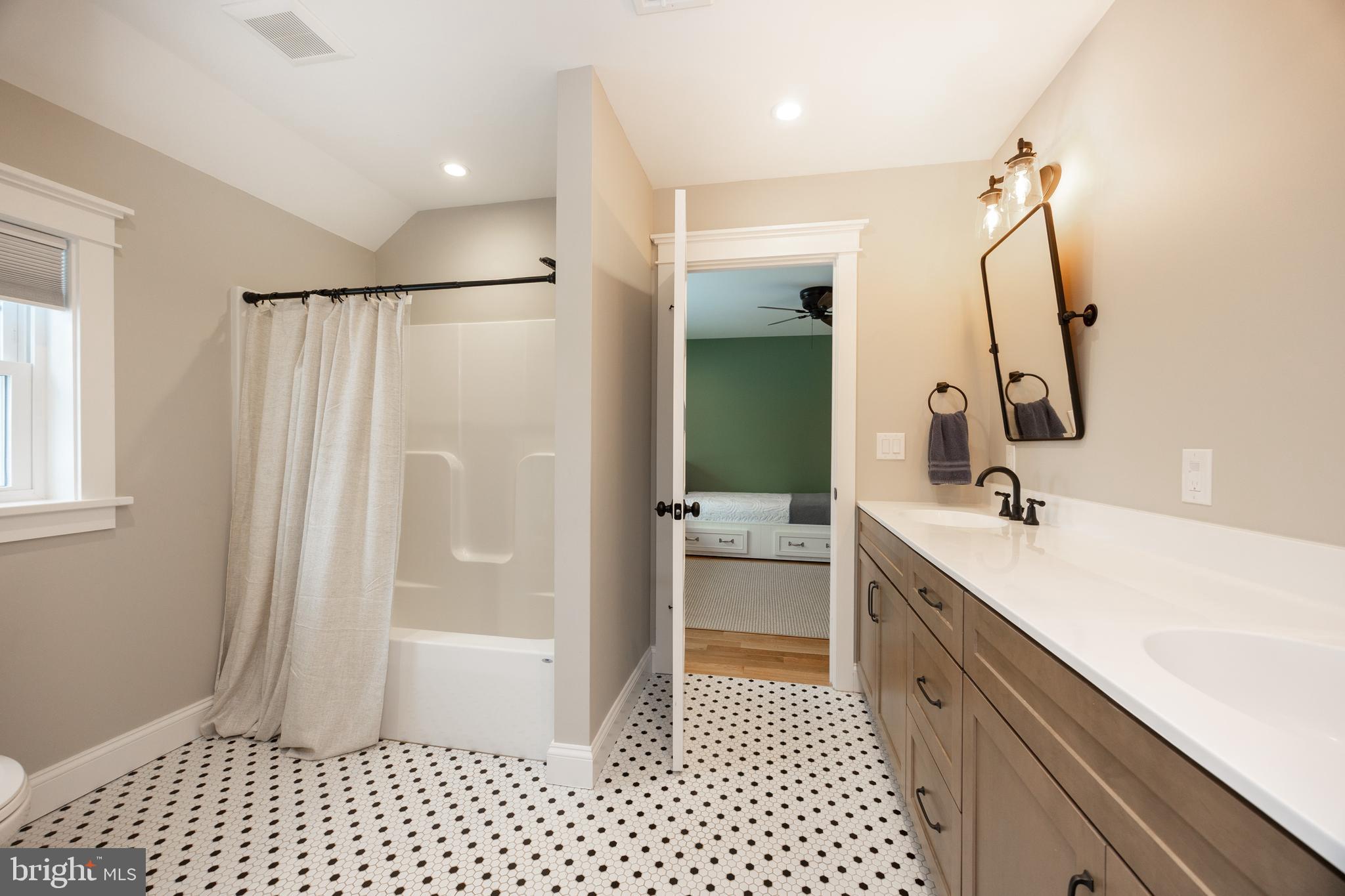 2151 Wentz Church Road Lansdale, PA 19446 - Photo 52 of 80 Jack and Jill Bath