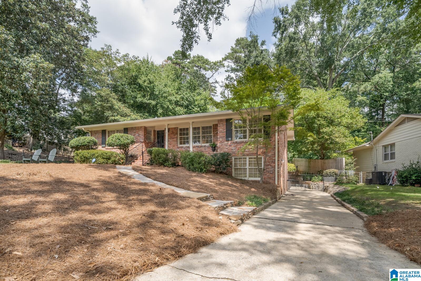 908 Beech Lane Birmingham, AL 35213 - Photo 3 of 36