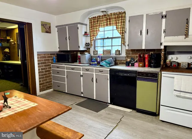 $133,500 | 208 Woodward Avenue, Lock Haven, PA 17745