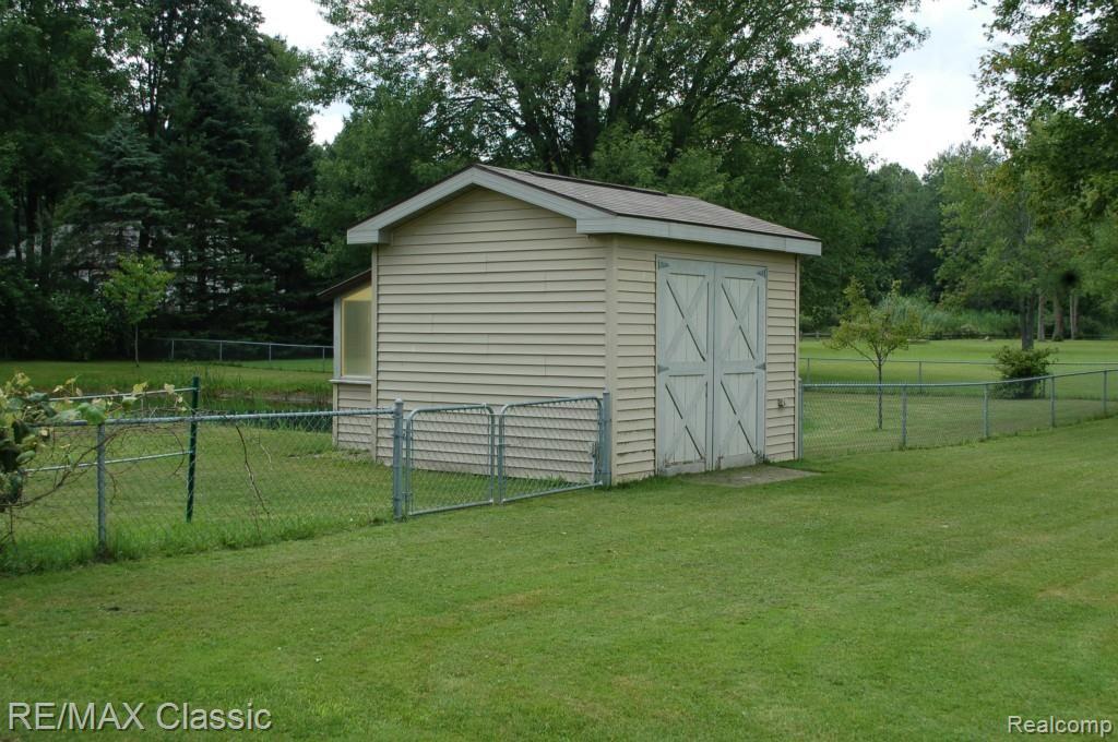 9745 North Eston Road Clarkston, MI 48348 - Photo 48 of 53 SHED