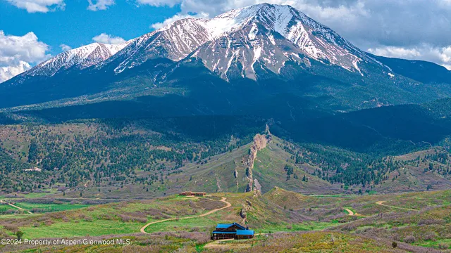 a view of an outdoor space and a yard