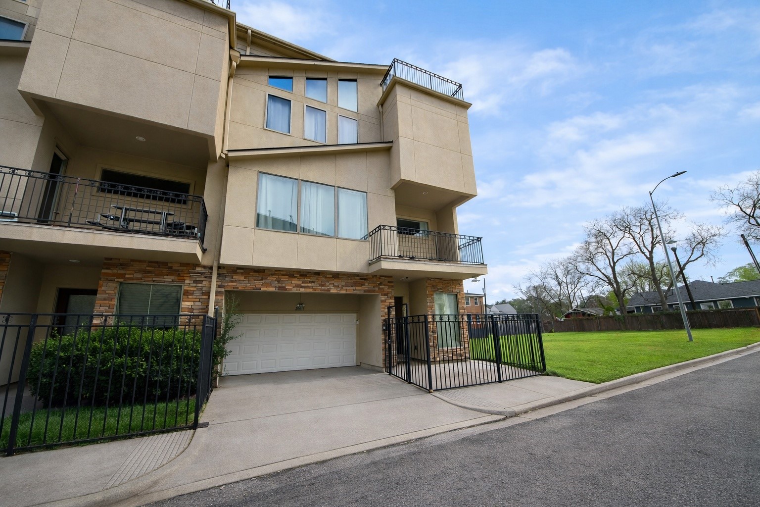 3507 Jackson Street Houston, TX 77004 - Photo 26 of 29 a view of a house with a yard