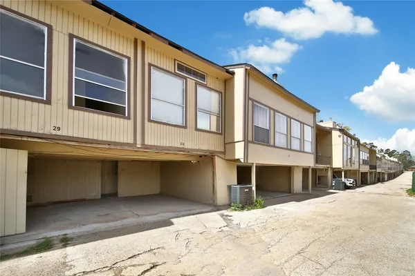 $125,000 | 28 Lakeway Street, Conroe, TX 77304