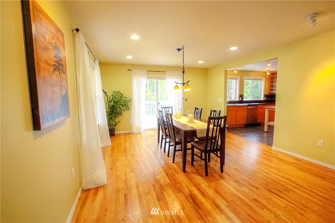 23224 Landers Road Southwest Vashon, WA 98070 - Photo 4 of 25
