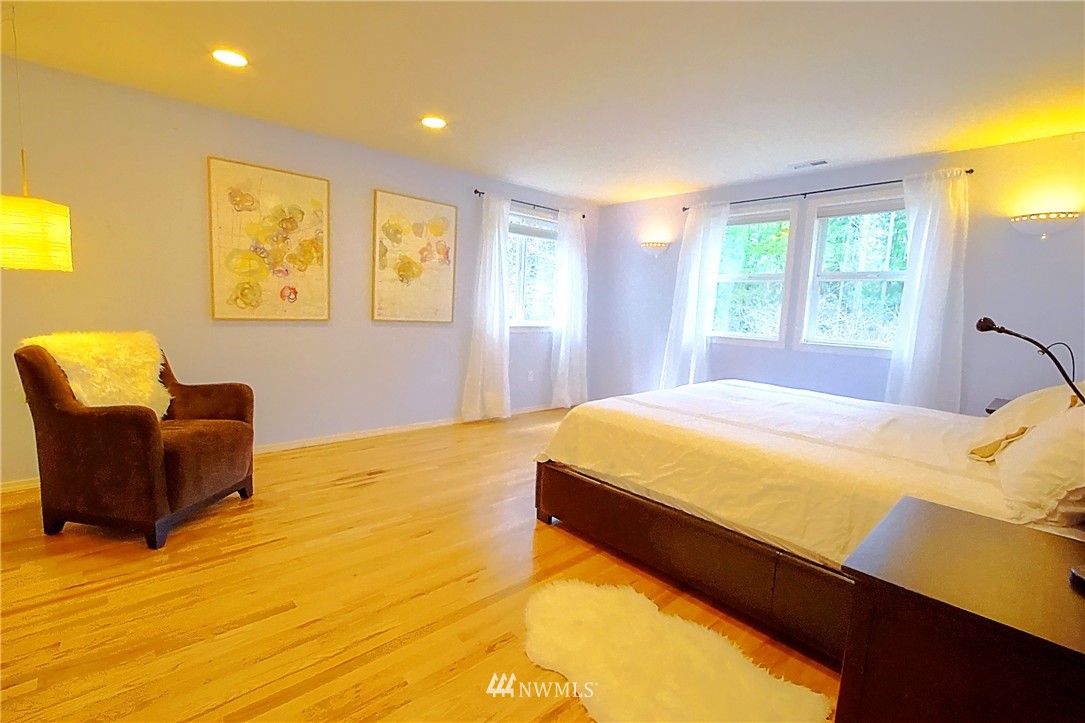 23224 Landers Road Southwest Vashon, WA 98070 - Photo 10 of 25