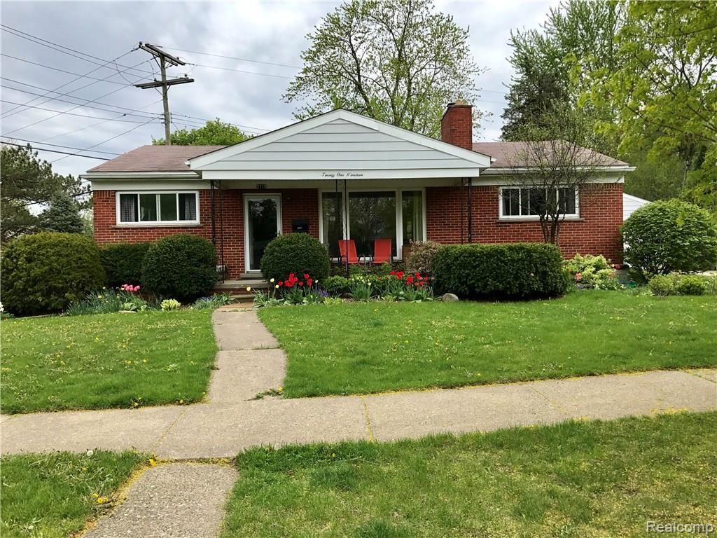 2119 Manchester Road Ann Arbor, MI 48104 - Photo 1 of 26 IMG_5960.JPG