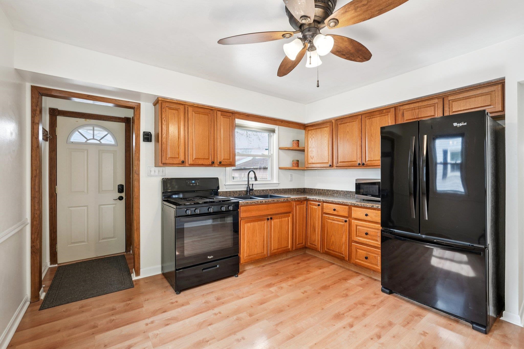 3439 South 80th Street Milwaukee, WI 53219 - Photo 12 of 53