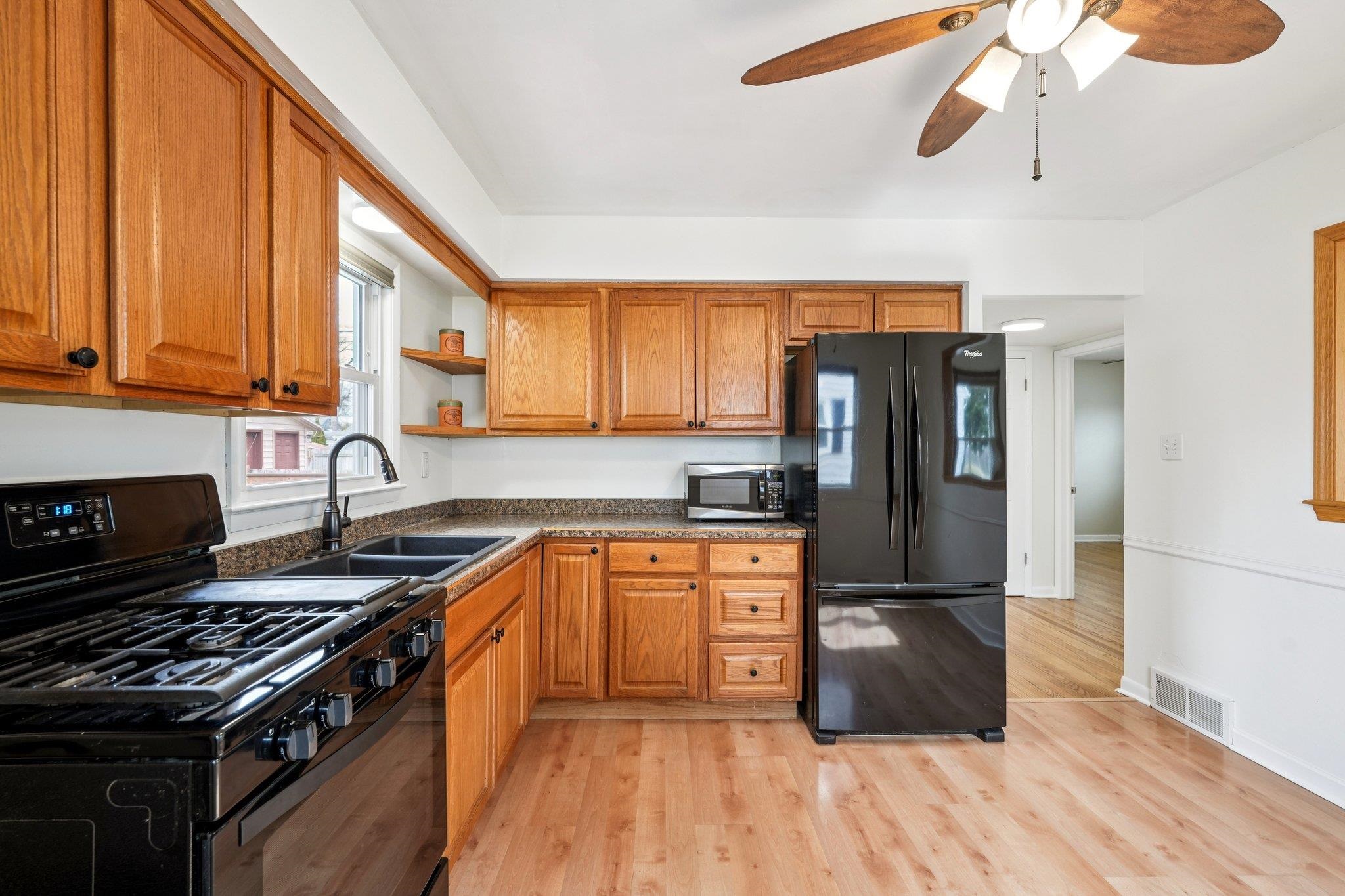 3439 South 80th Street Milwaukee, WI 53219 - Photo 14 of 53