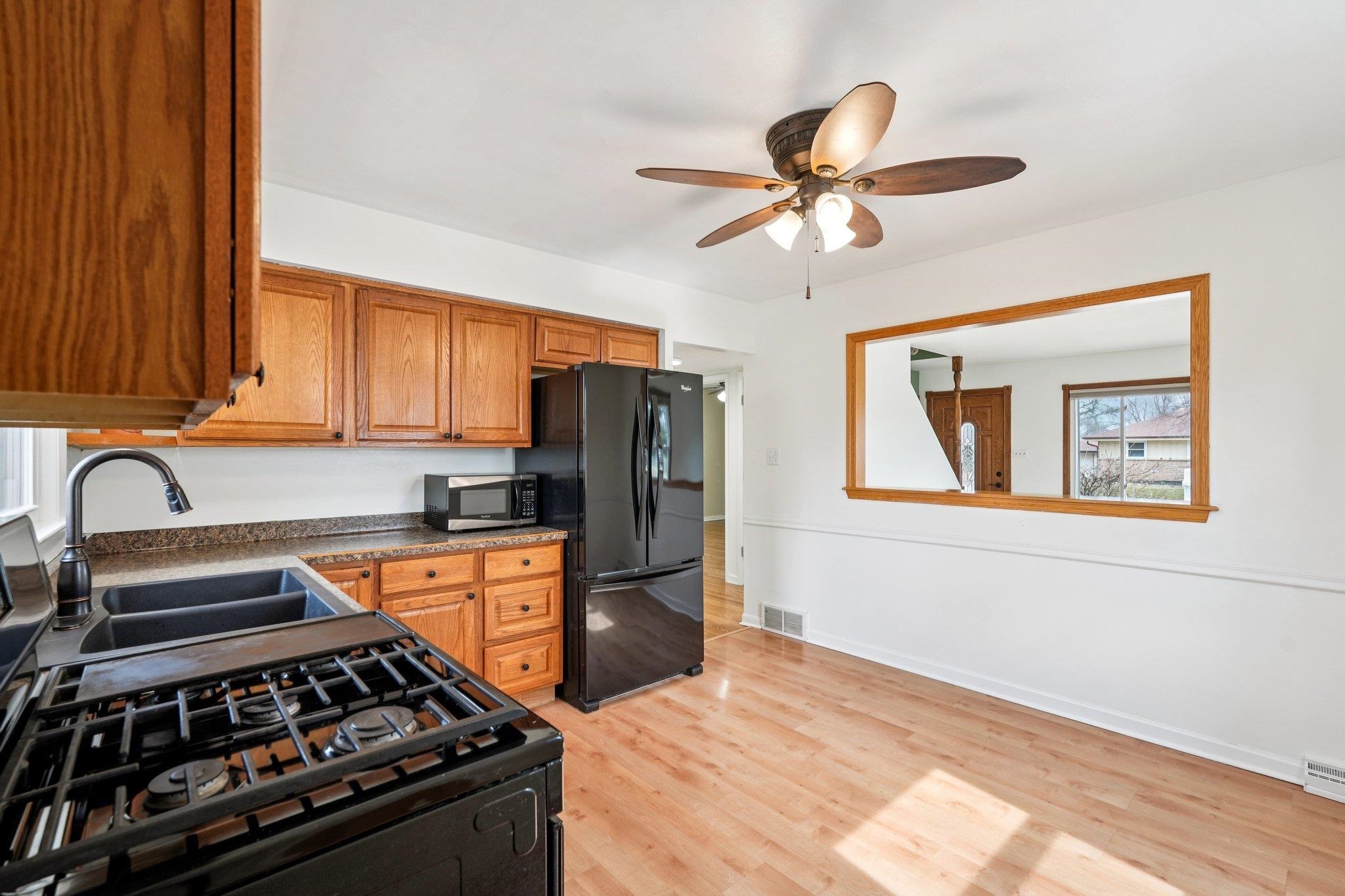 3439 South 80th Street Milwaukee, WI 53219 - Photo 15 of 53