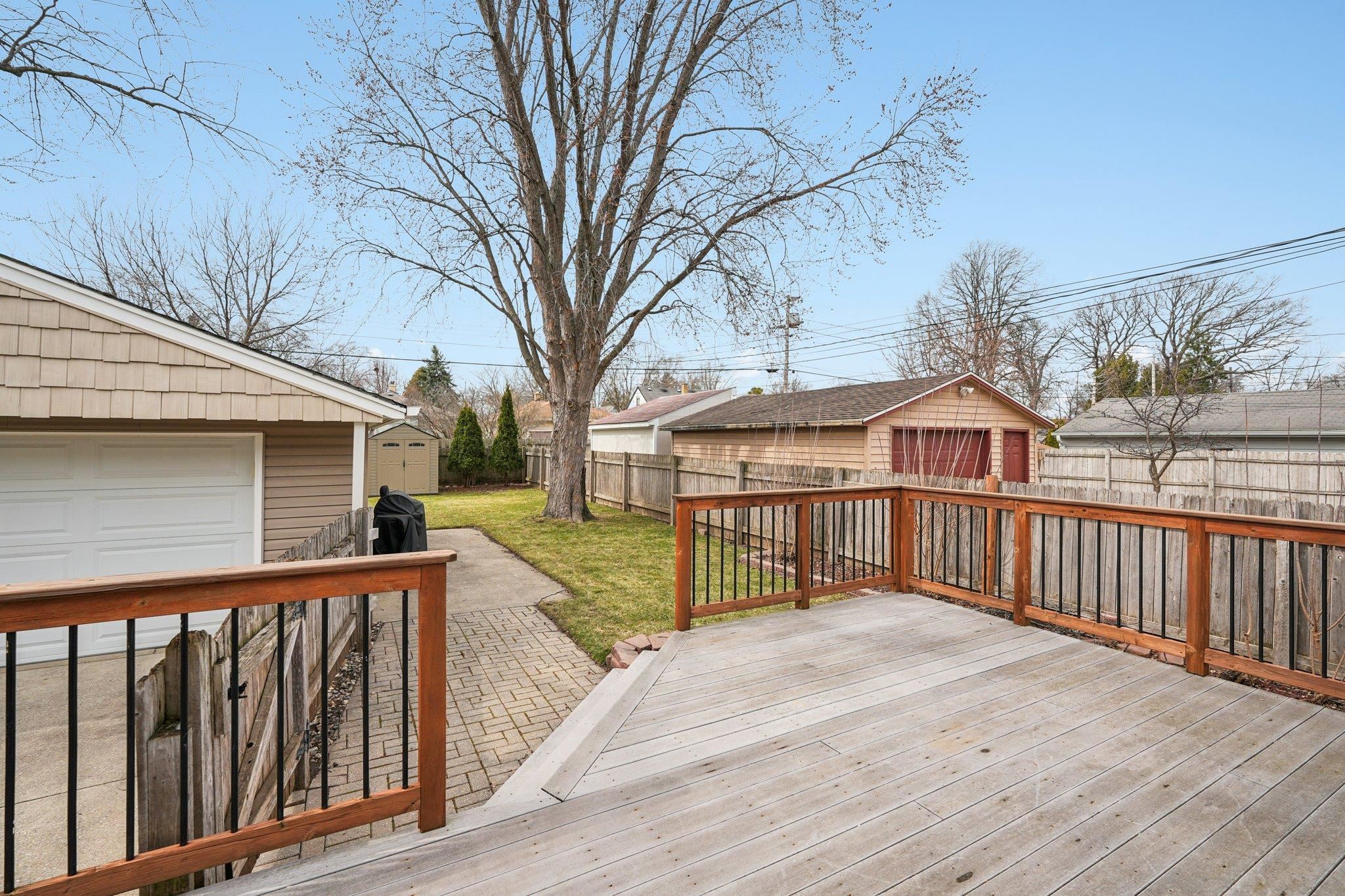 3439 South 80th Street Milwaukee, WI 53219 - Photo 32 of 53