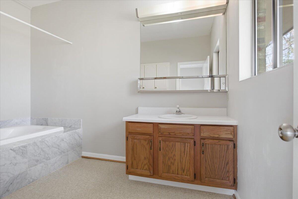 5585 Bent Mountain Road Roanoke, VA 24018 - Photo 10 of 53 12-5885 Bent Mt Rd-12