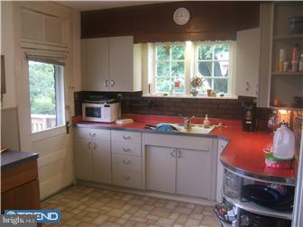 331 Bridge Street Spring City, PA 19475 - Photo 3 of 10 Gallery Image 3