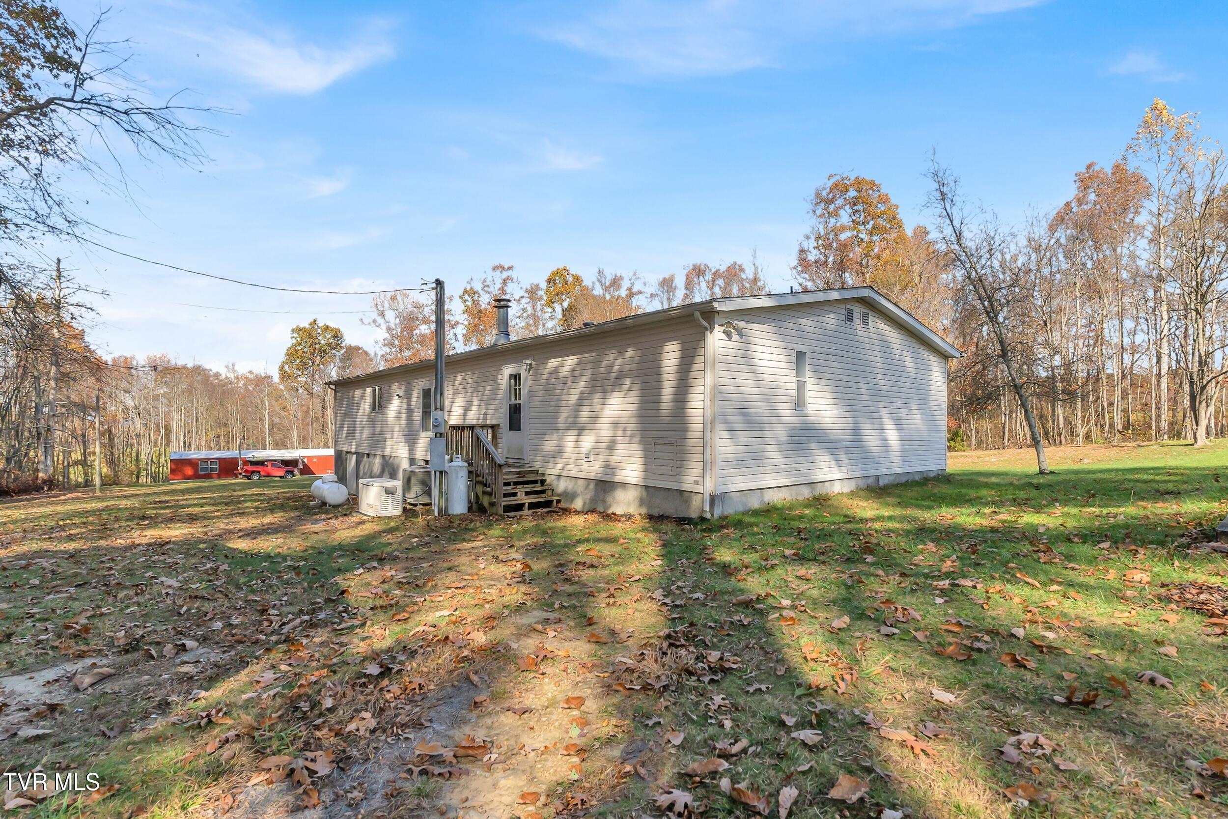 540 Government Road Bristol, TN 37620 - Photo 30 of 39 30_arw05457