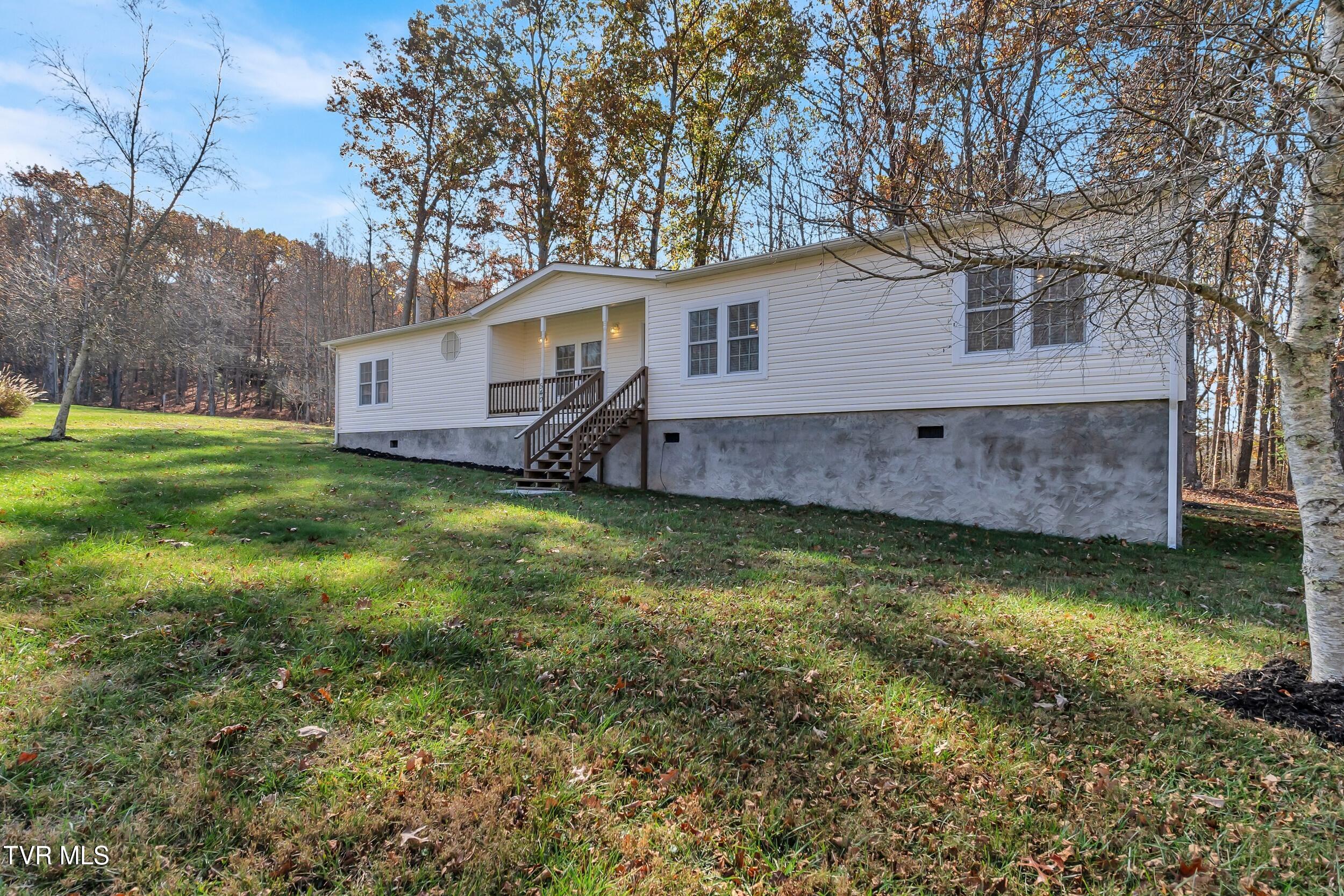 540 Government Road Bristol, TN 37620 - Photo 4 of 39 4_arw05367