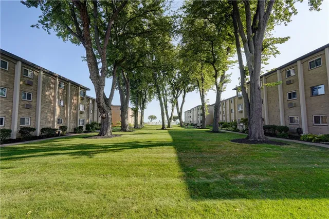 $149,000 | 913 Westage At The, Irondequoit, NY 14617