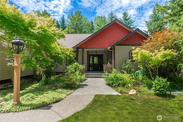 $924,950 | 8401 Dawn Hill Drive Southeast, Olympia, WA 98513