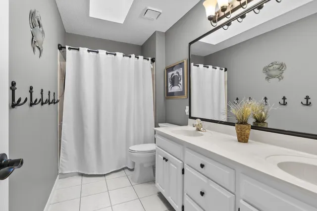 $815,000 | 17702 Layton Court, Lakeville, MN 55044