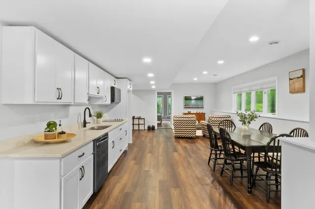 $815,000 | 17702 Layton Court, Lakeville, MN 55044