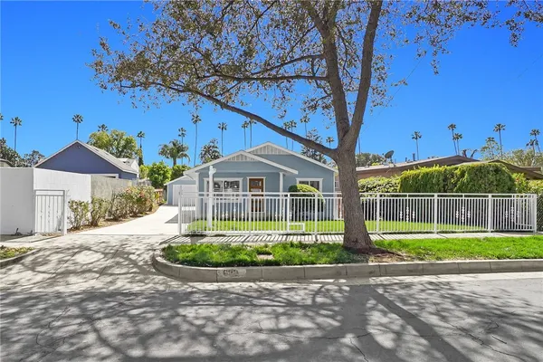 $1,250,000 | 622 East Penn Street, Pasadena, CA 91104