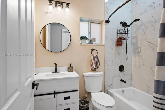 $585,000 | 304 Bradley, Lehigh Acres, FL 33974