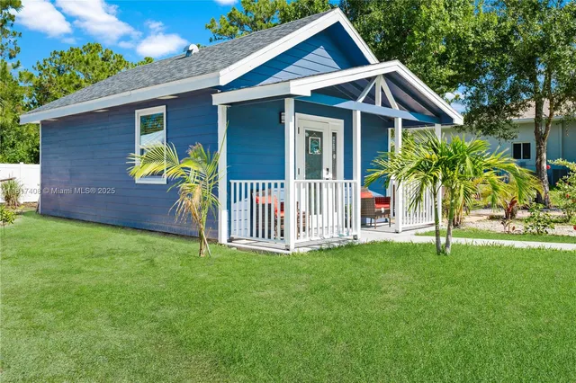 $585,000 | 304 Bradley, Lehigh Acres, FL 33974