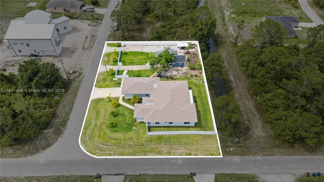 $585,000 | 304 Bradley, Lehigh Acres, FL 33974