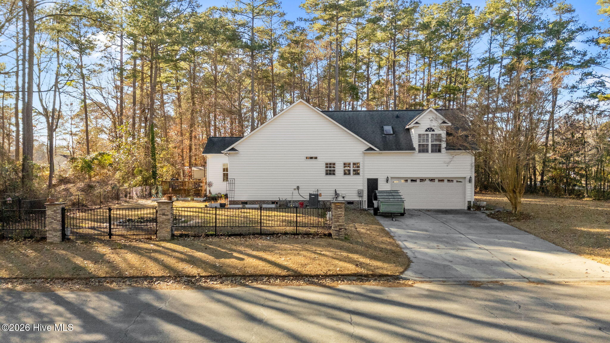 2301 Brices Creek Road New Bern, NC 28562 - Photo 47 of 54 sideload garage
