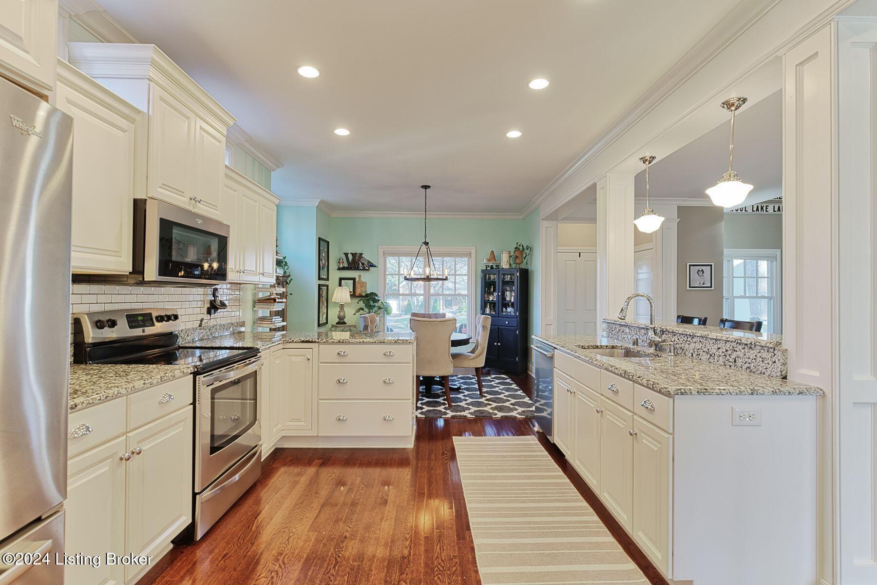 124 Ridgeway Avenue Louisville, KY 40207 - Photo 15 of 45 photo_online_015