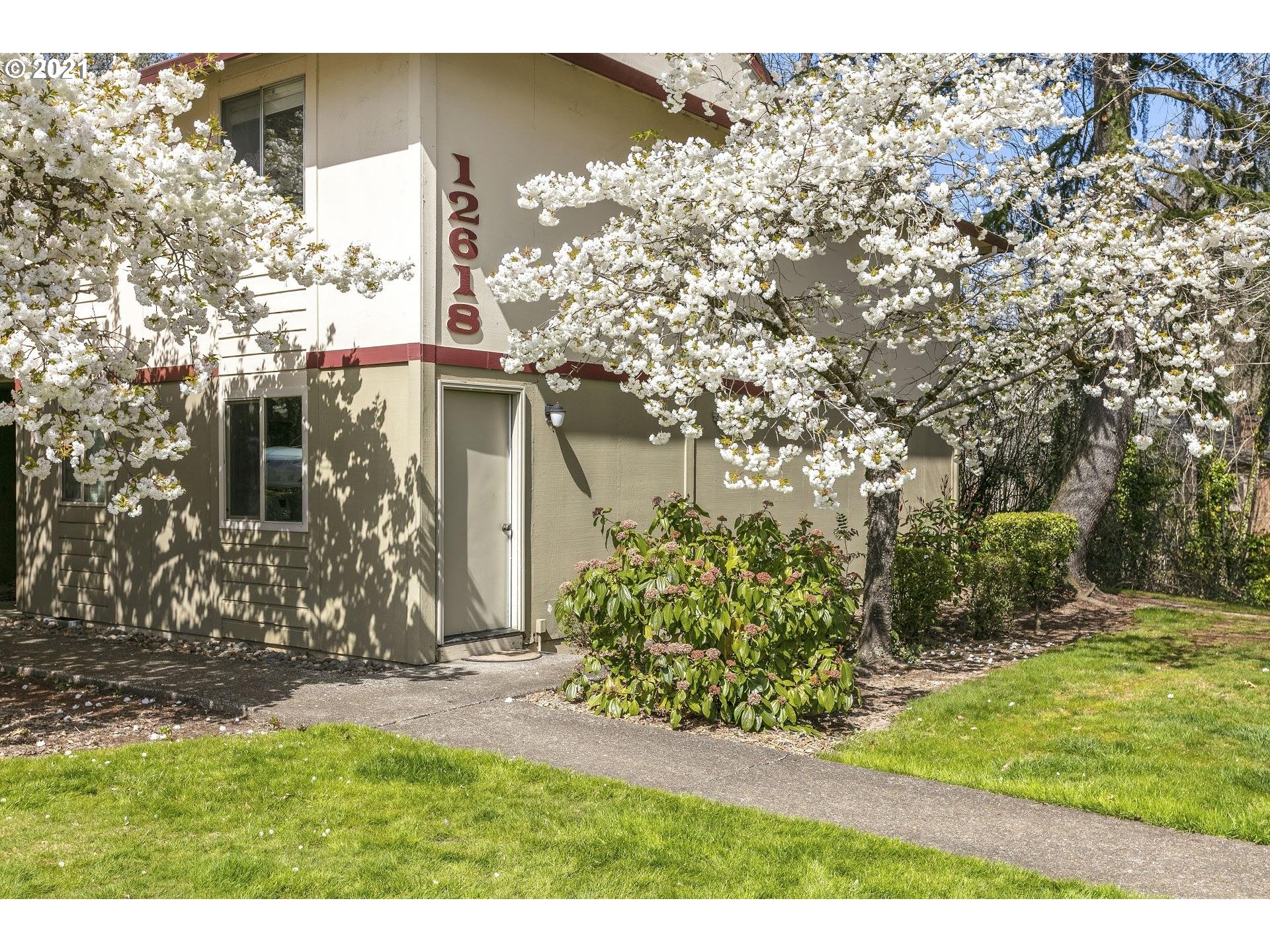 12618 Northwest Barnes Road, Unit 8 Portland, OR 97229 - Photo 1 of 29 Gallery Image 1