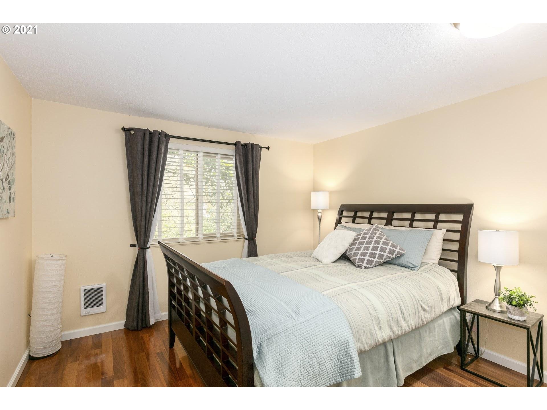 12618 Northwest Barnes Road, Unit 8 Portland, OR 97229 - Photo 16 of 29 Gallery Image 16