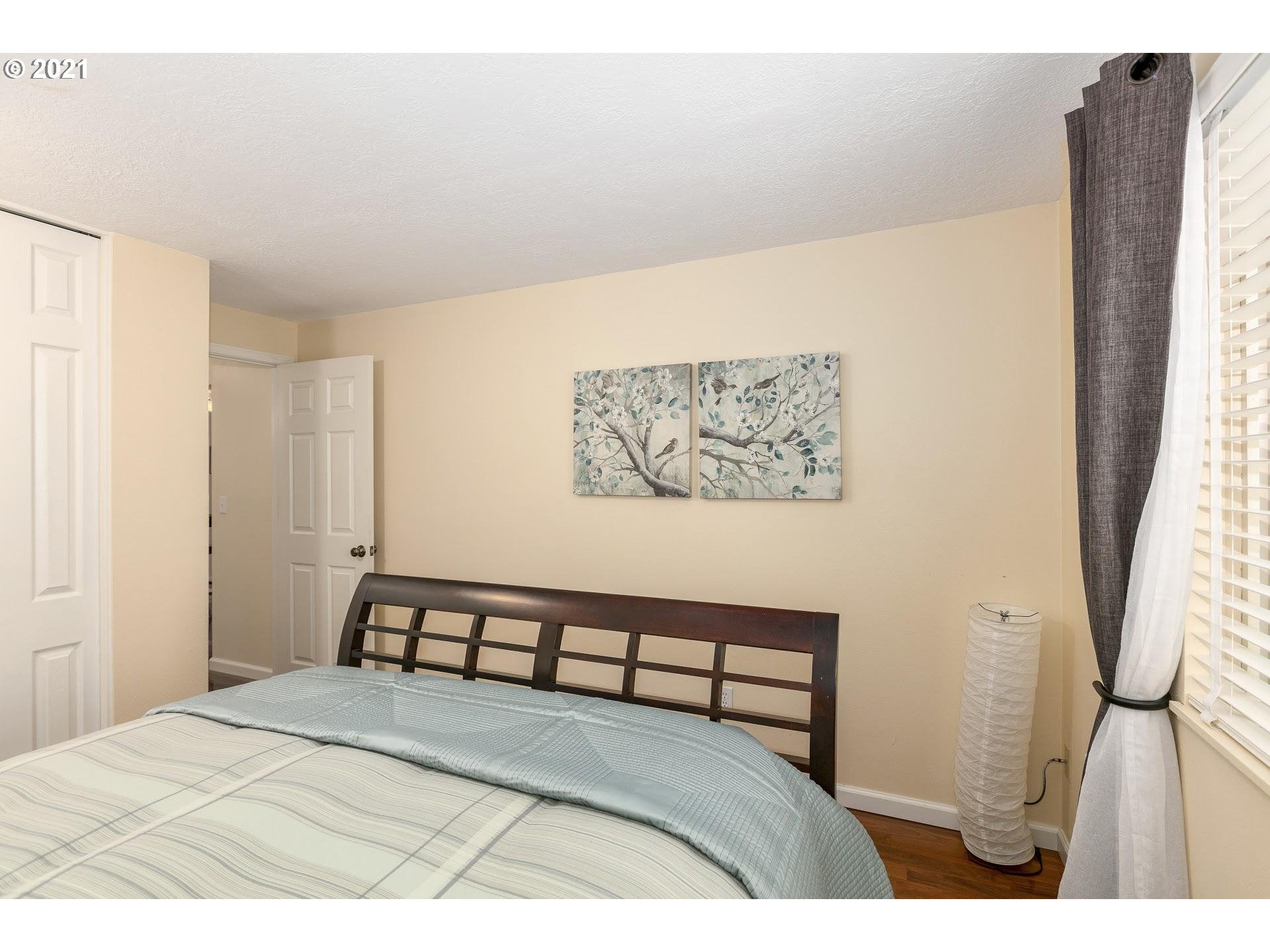 12618 Northwest Barnes Road, Unit 8 Portland, OR 97229 - Photo 17 of 29 Gallery Image 17