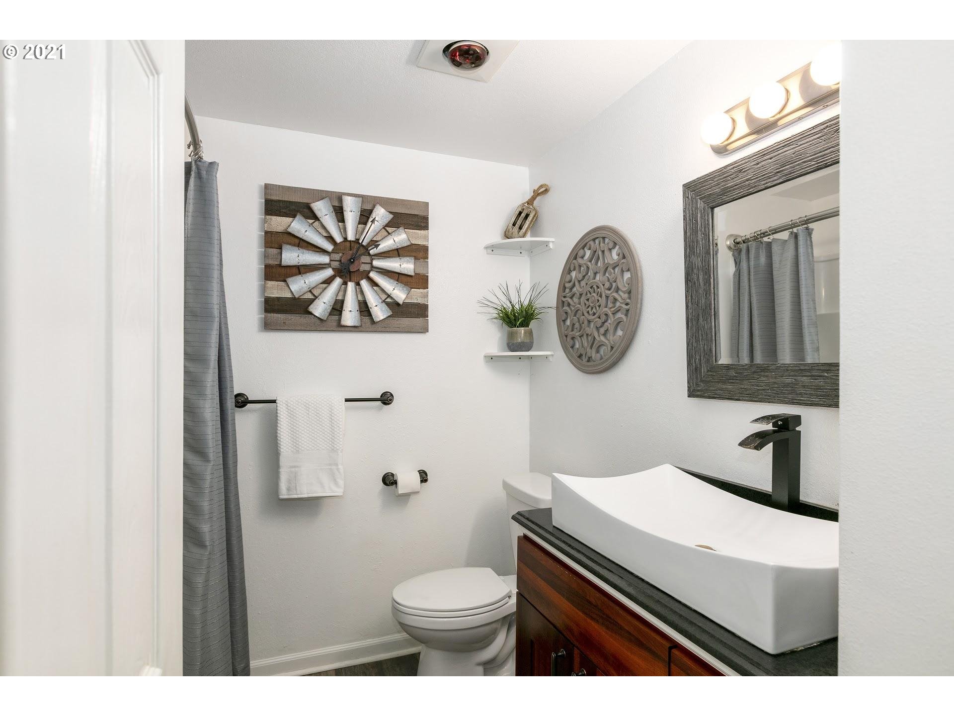 12618 Northwest Barnes Road, Unit 8 Portland, OR 97229 - Photo 18 of 29 Gallery Image 18