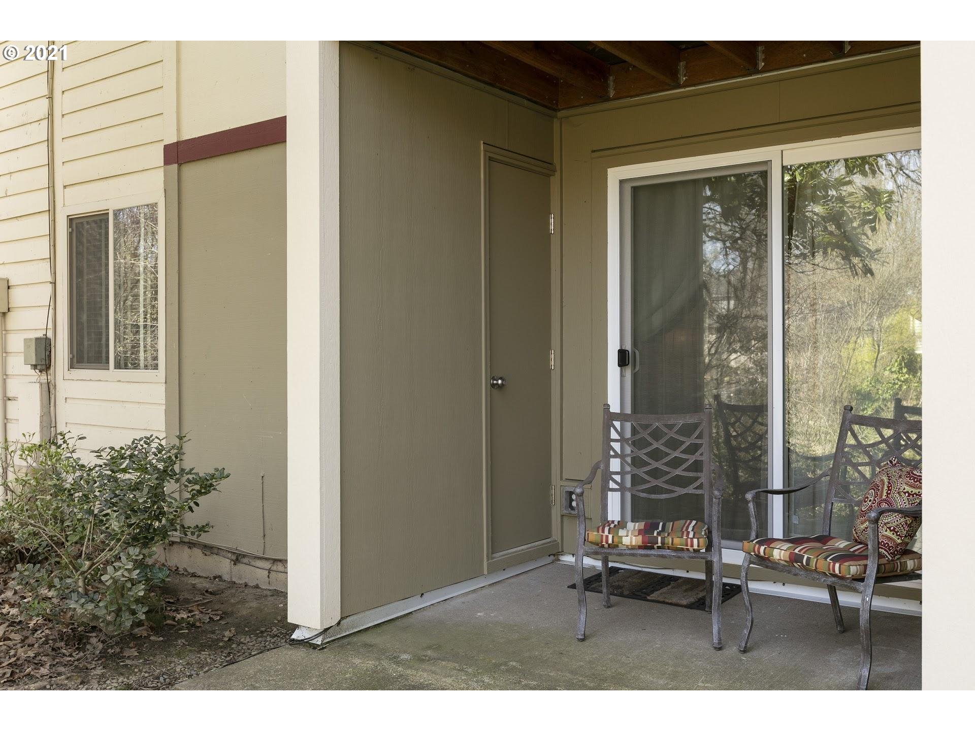 12618 Northwest Barnes Road, Unit 8 Portland, OR 97229 - Photo 21 of 29 Gallery Image 21