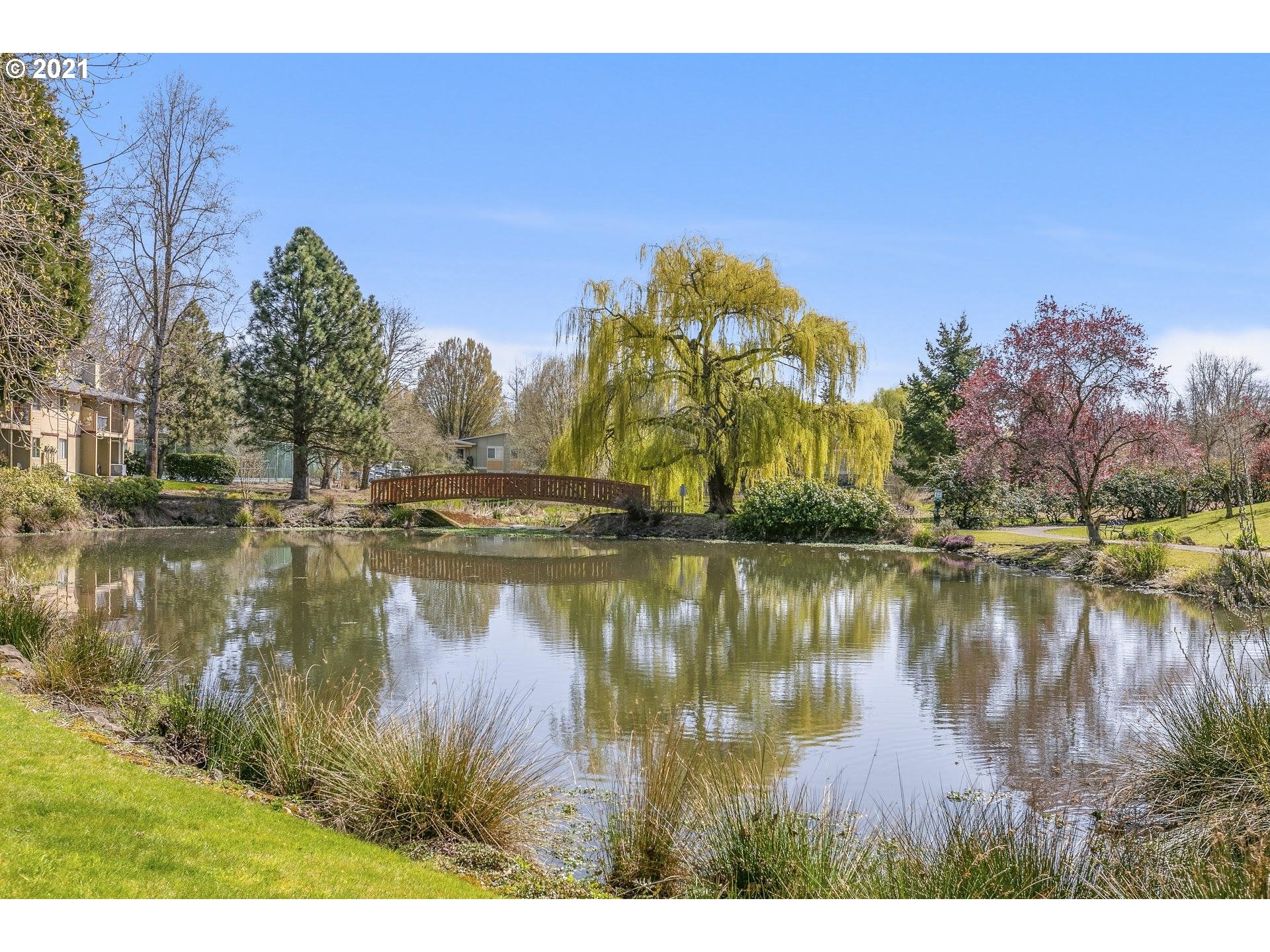 12618 Northwest Barnes Road, Unit 8 Portland, OR 97229 - Photo 23 of 29 Gallery Image 23