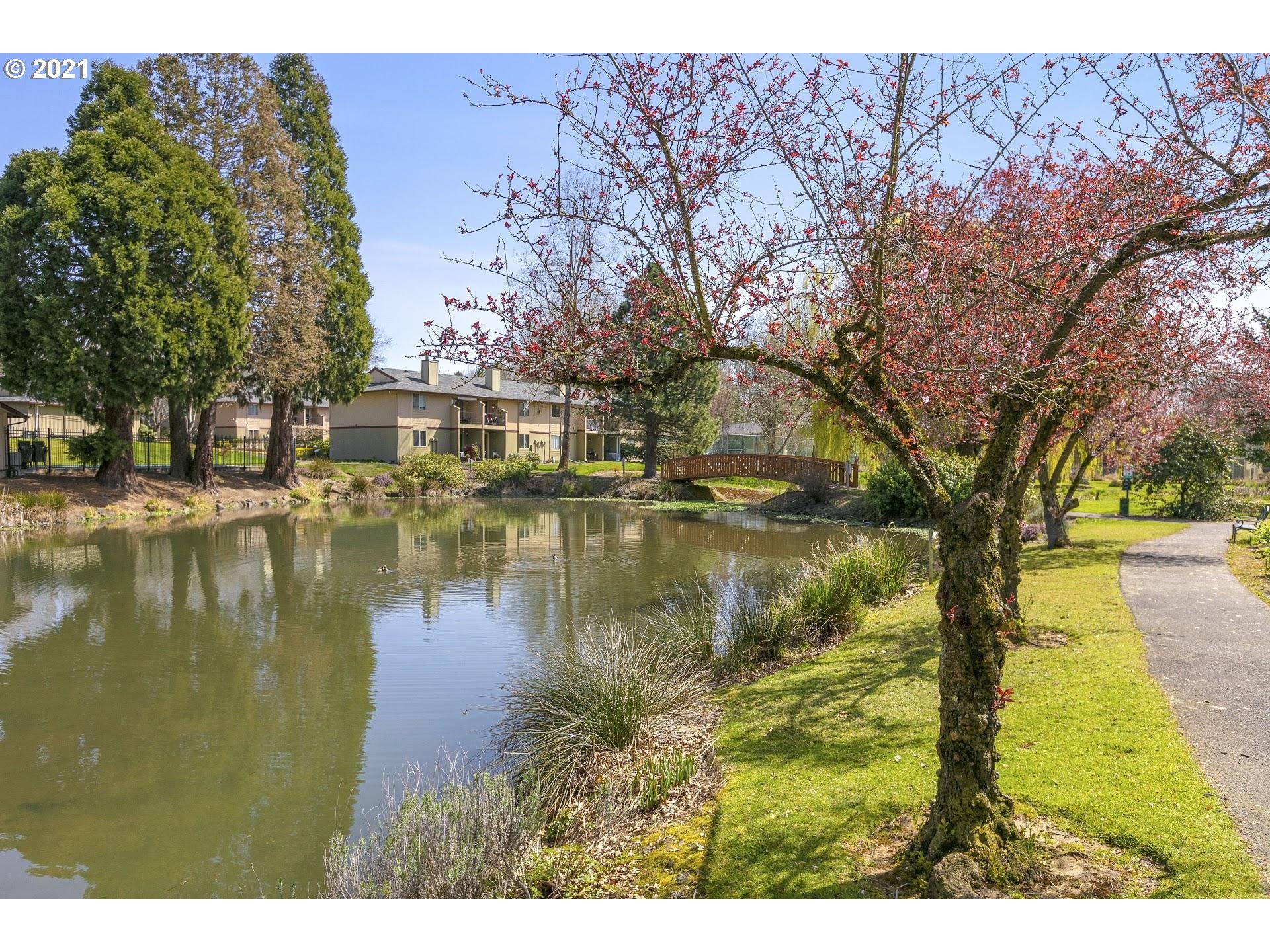 12618 Northwest Barnes Road, Unit 8 Portland, OR 97229 - Photo 25 of 29 Gallery Image 25