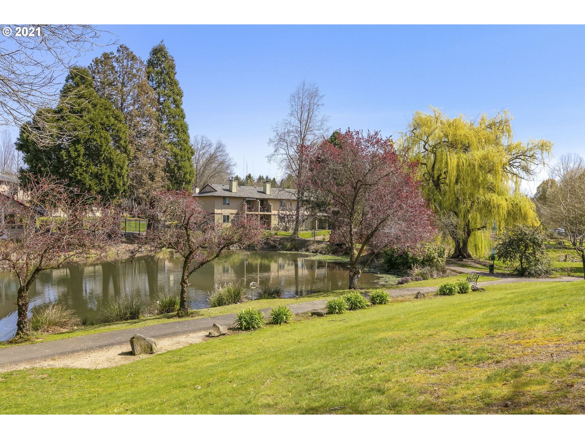 12618 Northwest Barnes Road, Unit 8 Portland, OR 97229 - Photo 26 of 29 Gallery Image 26