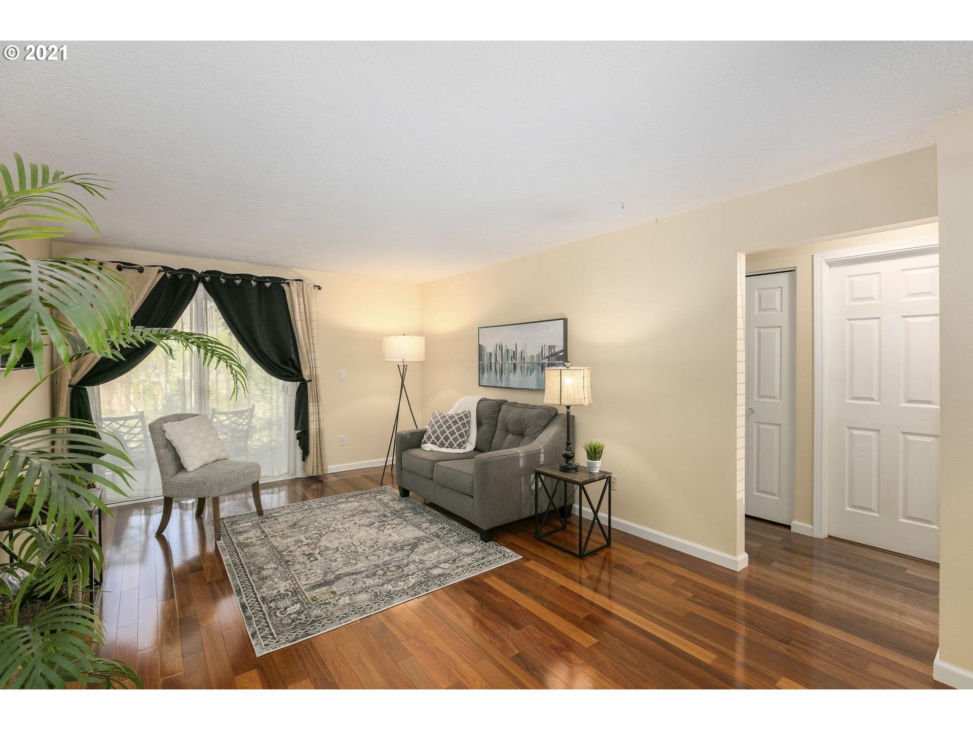 12618 Northwest Barnes Road, Unit 8 Portland, OR 97229 - Photo 4 of 29 Gallery Image 4
